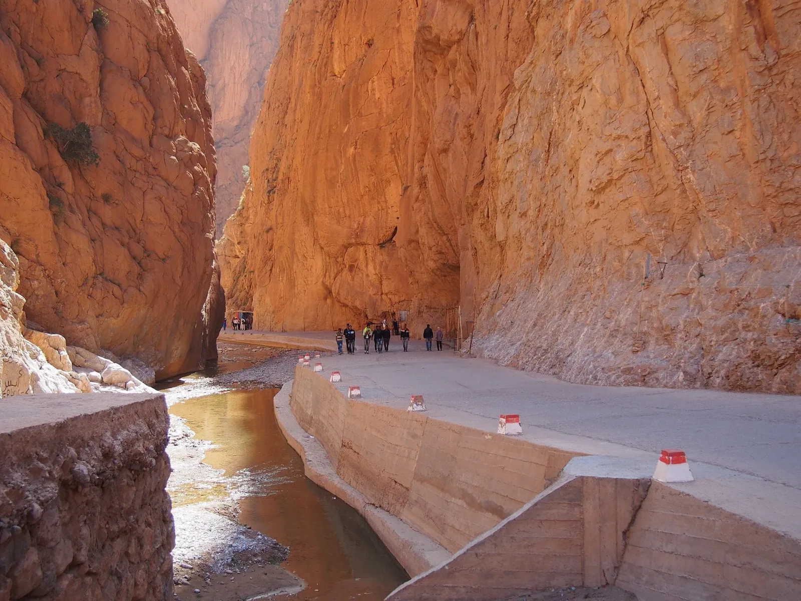 3 days – Desert route ending in Fez